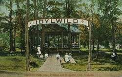 Entrance gate, Idylwild Park.