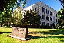 Photograph of the Jackson County Courthouse.